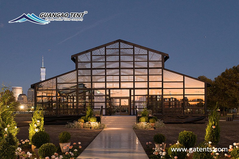 Restaurant tent 19